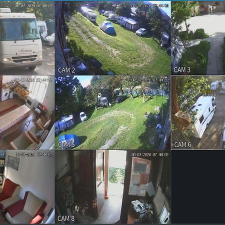 Camping Aviator Busteni, Camere Bagian luar foto