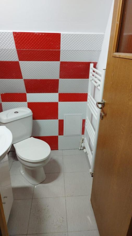 Camping Aviator Busteni, Camere Bagian luar foto
